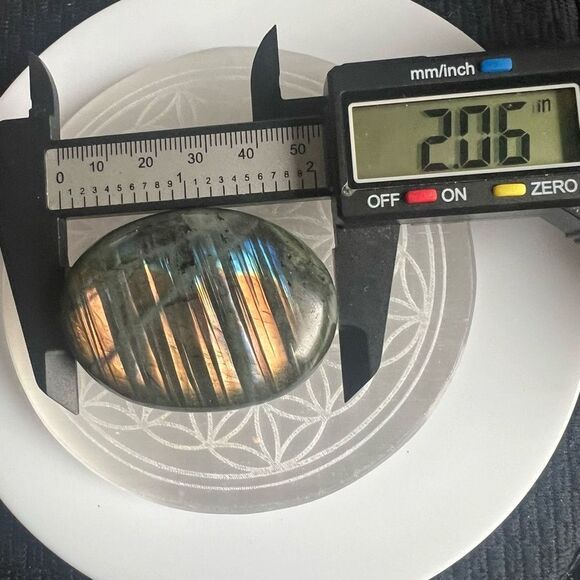 Labradorite Crystal Meditation Palm Stone - Picture 7 of 10